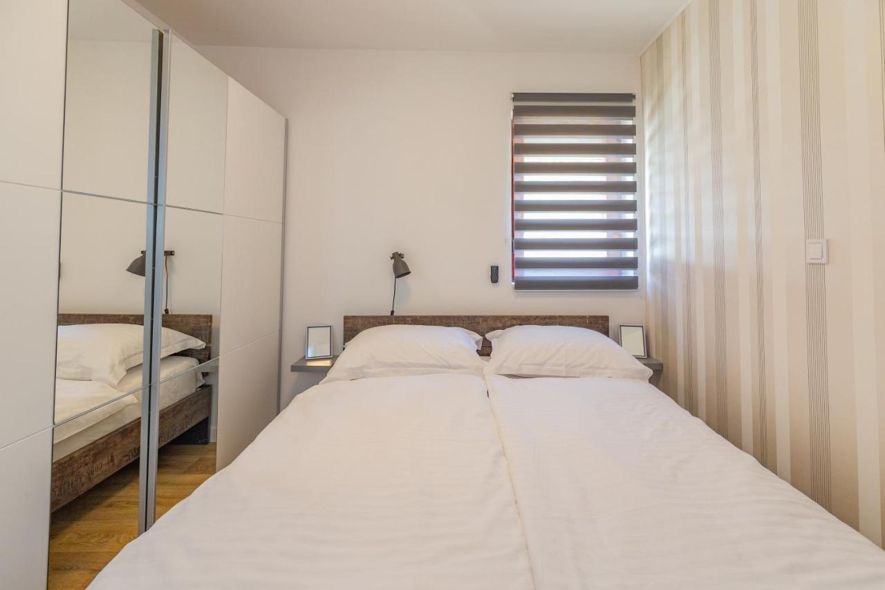 Villa Family And Friends Private Heated Pool With Jacuzzi Zadar Exterior foto