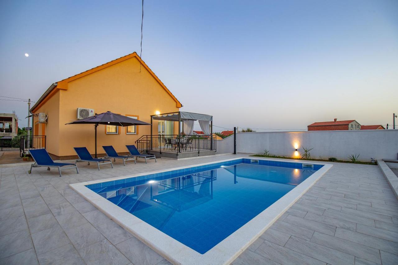 Villa Family And Friends Private Heated Pool With Jacuzzi Zadar Exterior foto