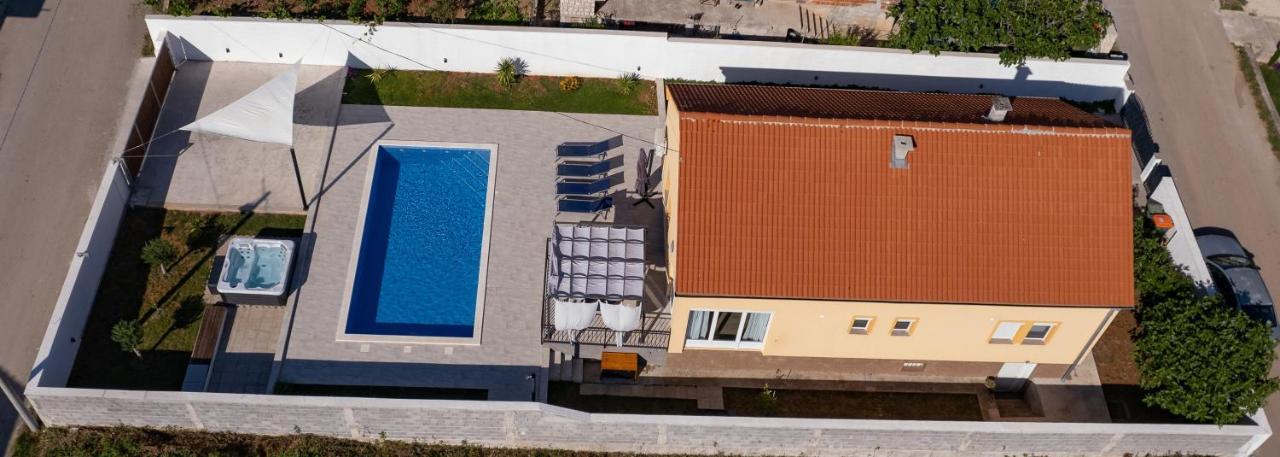 Villa Family And Friends Private Heated Pool With Jacuzzi Zadar Exterior foto