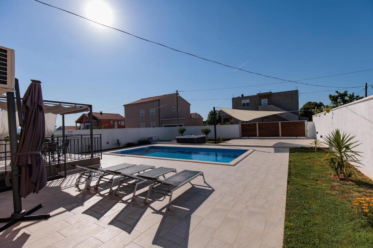Villa Family And Friends Private Heated Pool With Jacuzzi Zadar Exterior foto
